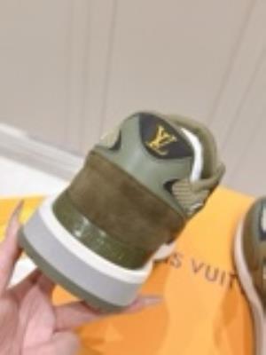 wholesale quality men's louis vuitton run way sneakers model no. 812